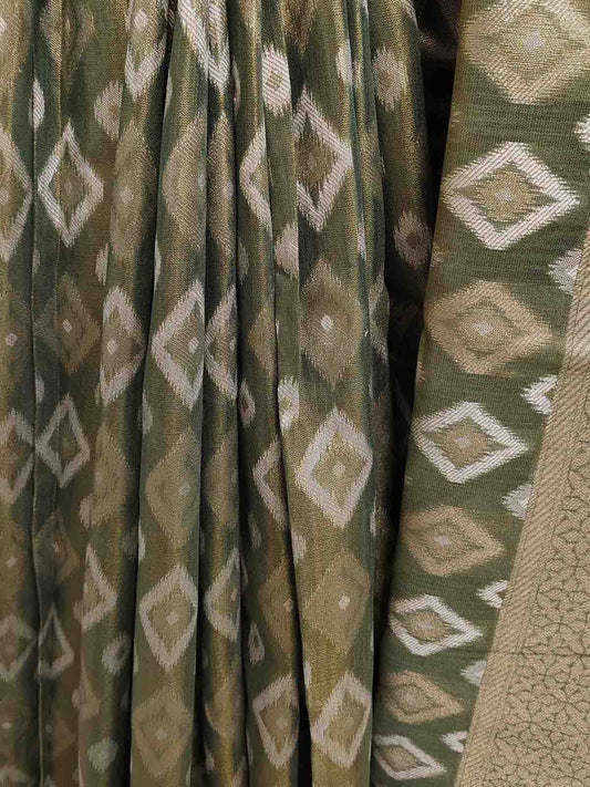 Divira - The Antique Olive Charm