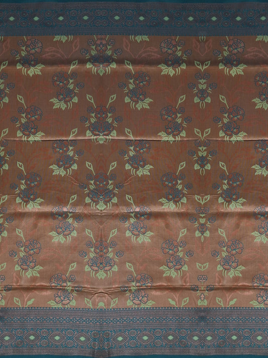 Charvika – The Golden Rose Poise