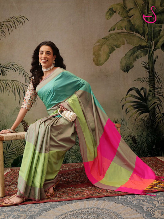 Avira – The Pastel Breeze Charm