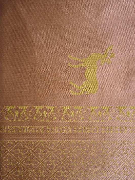 Saanvika – The Antique Gold Elegance