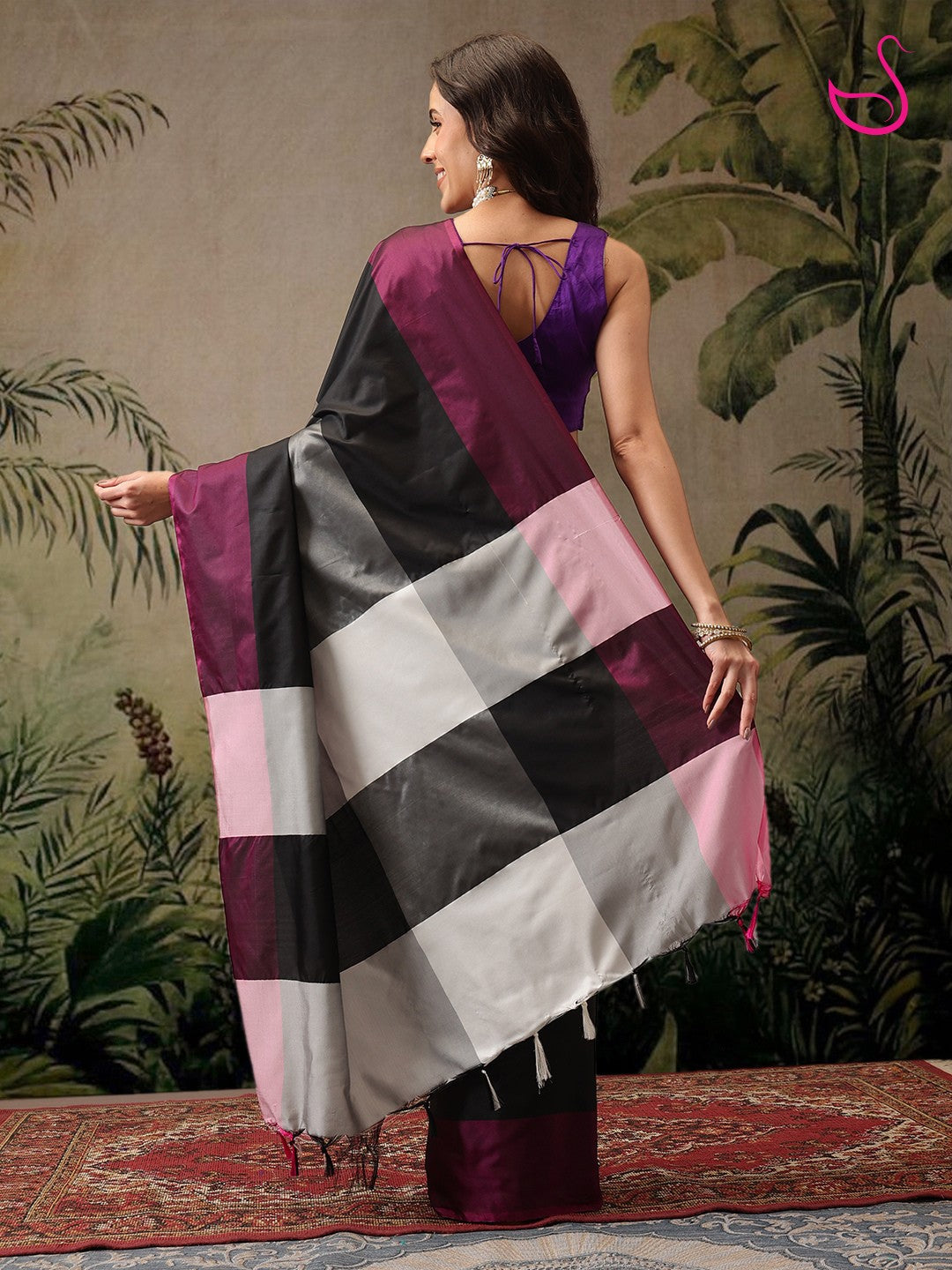 Ruvya – The Midnight Charcoal Grace