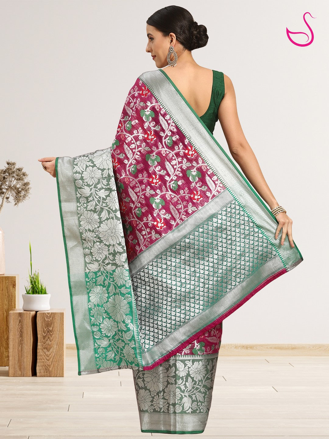 Pravira - The Magenta Blossom Weave