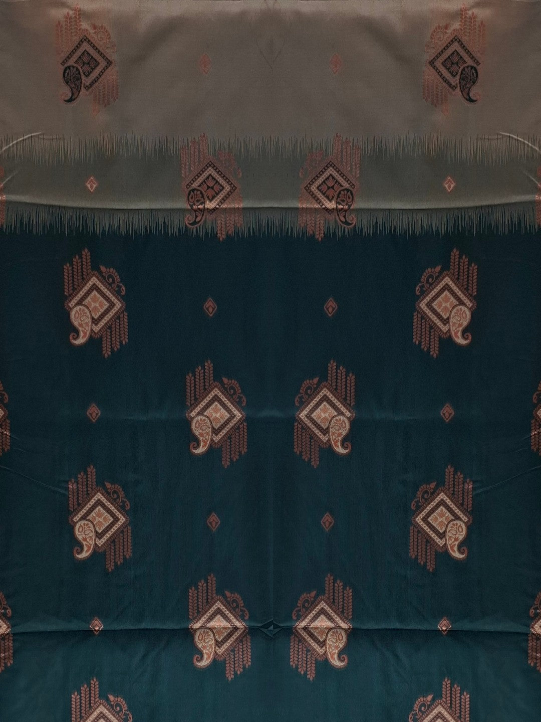 Aarvika – The Graceful Green Copper Drape
