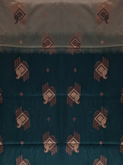 Aarvika – The Graceful Green Copper Drape