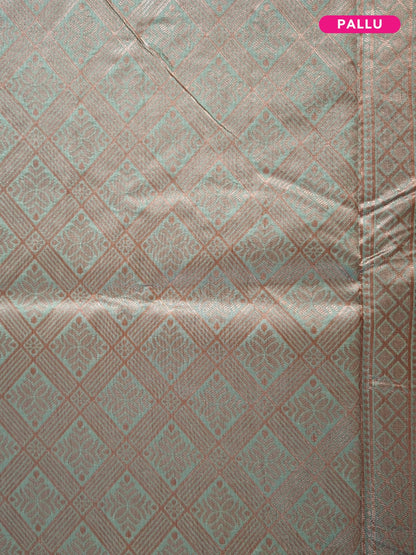 Aarvika – The Graceful Green Copper Drape