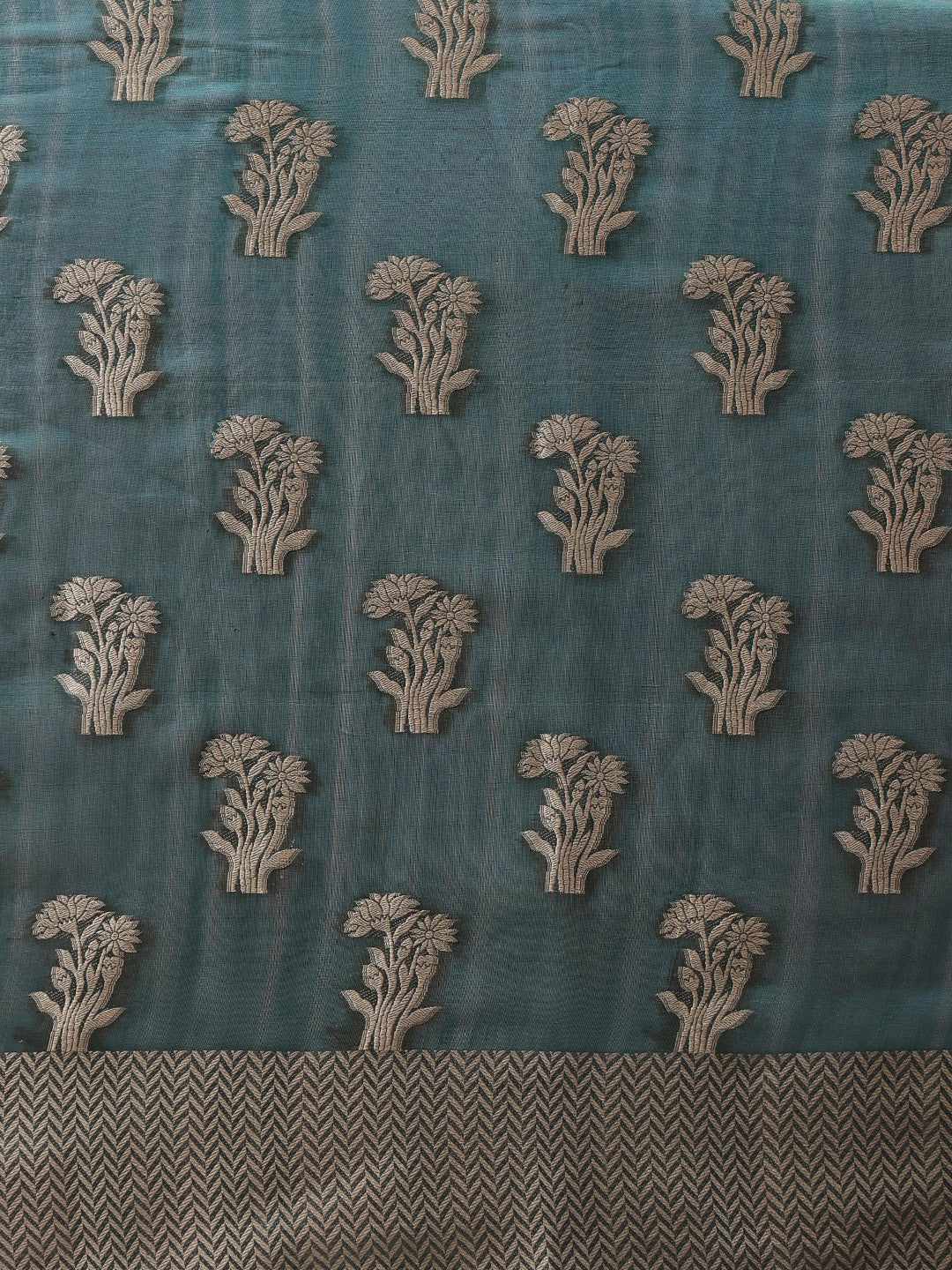 Pravanya – Ocean Teal Draped in Silver Grace