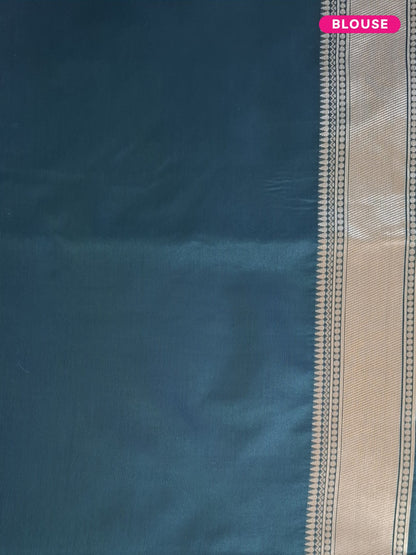 Anvaya – The Classic Emerald Poise