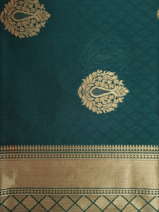 Anvaya – The Classic Emerald Poise