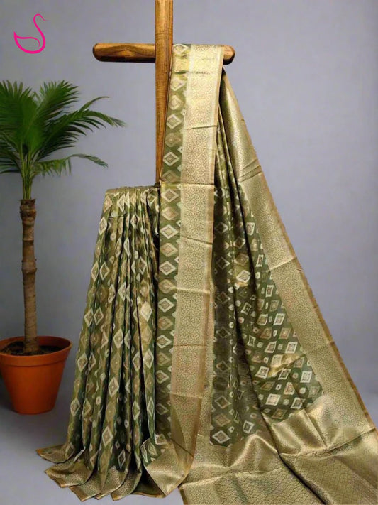 Divira - The Antique Olive Charm