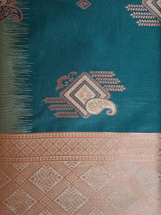 Aarvika – The Graceful Green Copper Drape