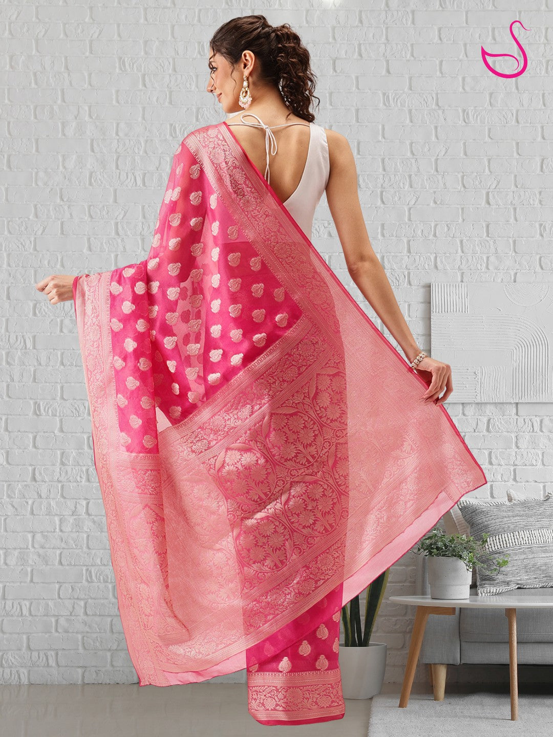 Ruhika – The Blooming Fuchsia Weave