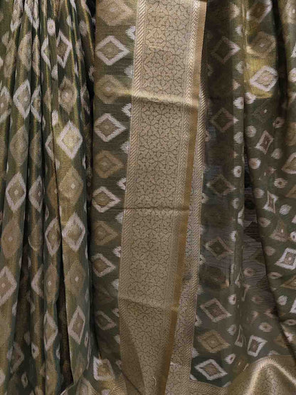 Divira - The Antique Olive Charm