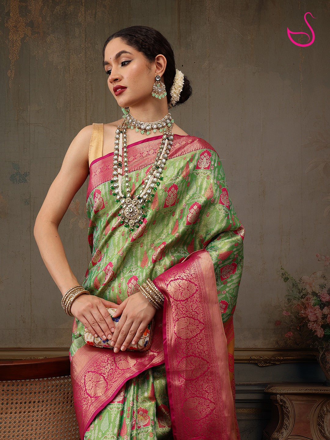 Lasirya – The Majestic Leafy Weave